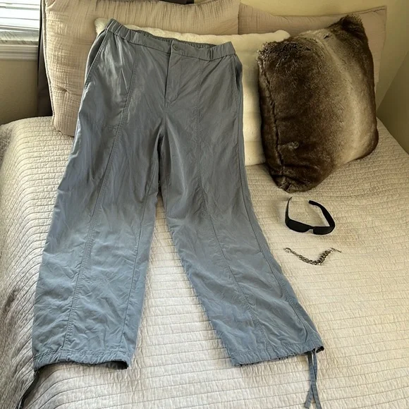 Vuori Women’s Coastline casual Pant Mallorca medium - Picture 2 of 16